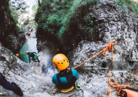 Canyoning Olahraga Ekstrem Panduan Lengkap Untuk Pemula , Sensasi Menjelajah!