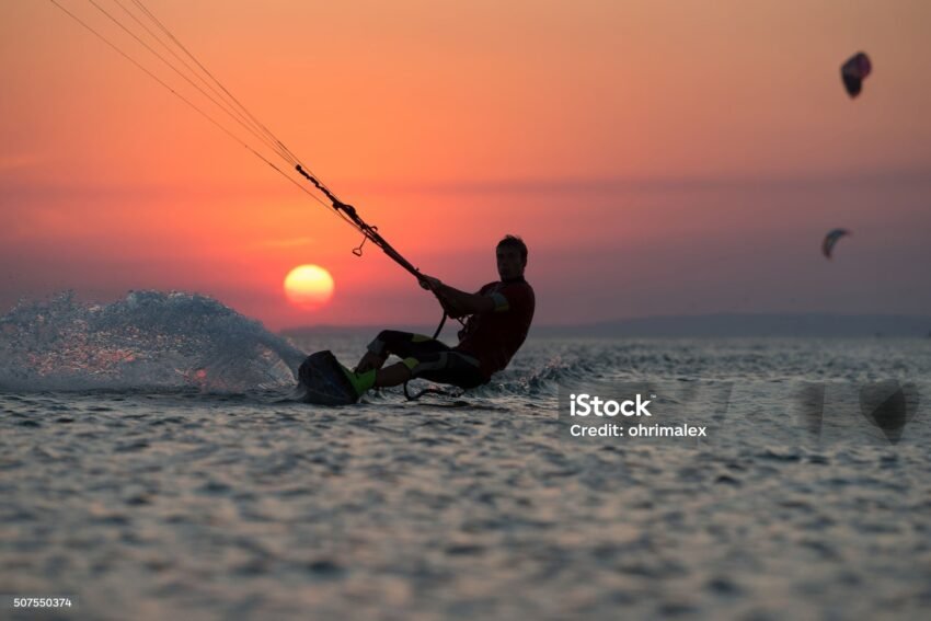 Panduan Lengkap Kitesurfing untuk Pemula: Dari Dasar hingga Mahir